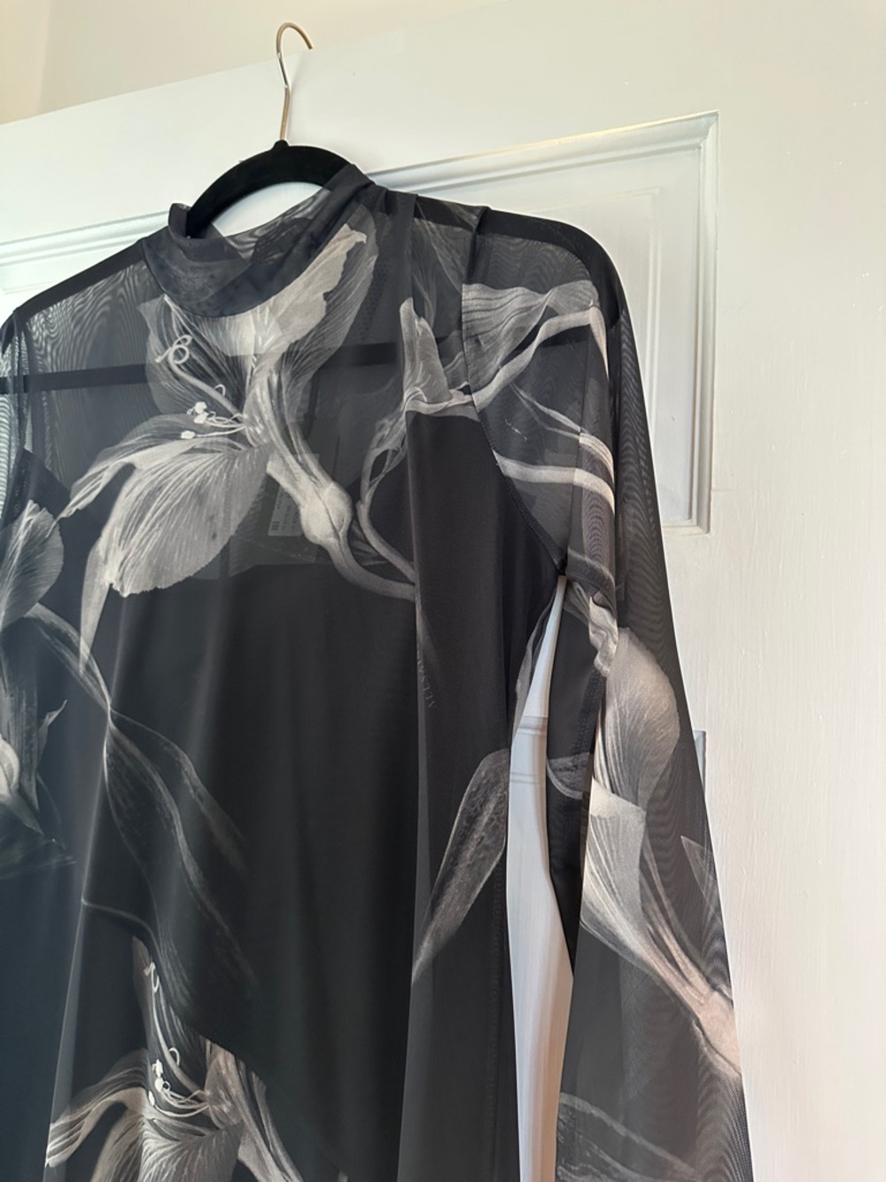 AllSaints Black Sheer Floral-Print Long Sleeve Midi Dress - Picture 5 of 10